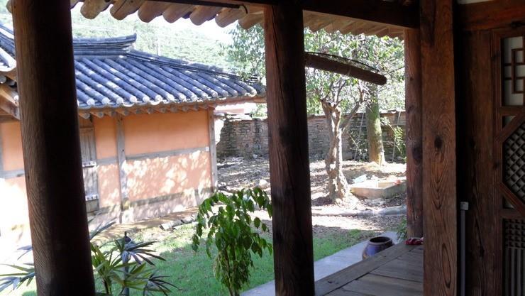 Goseong Choi Pilgan'S Old House Hotel Buitenkant foto