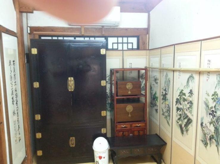 Goseong Choi Pilgan'S Old House Hotel Kamer foto