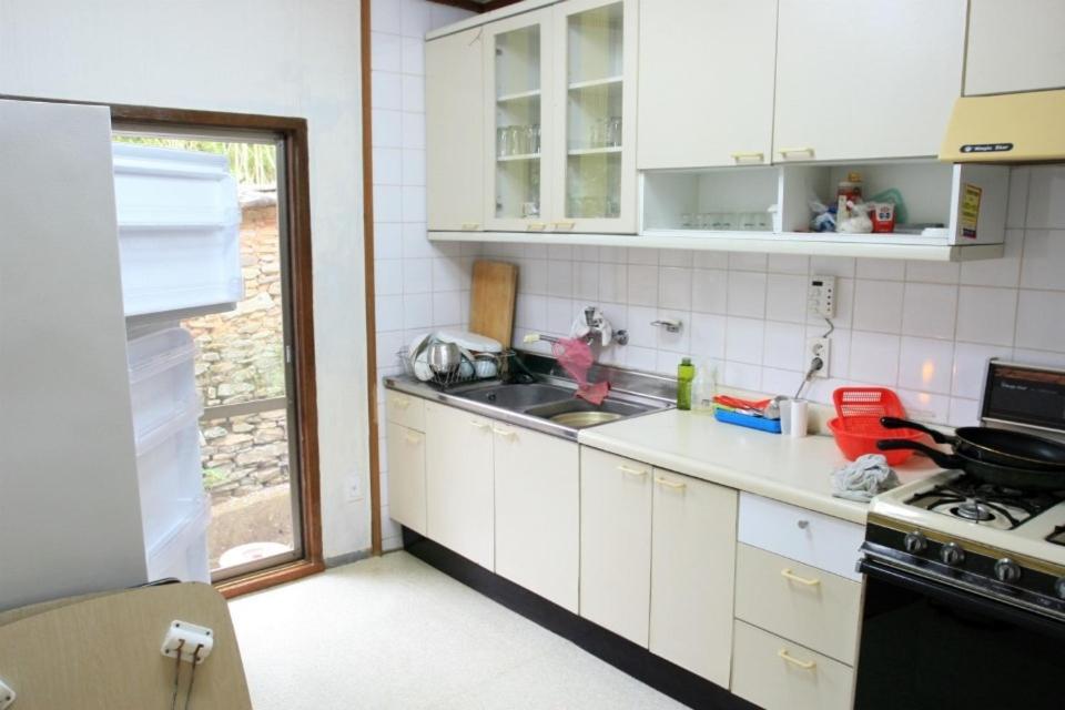 Goseong Choi Pilgan'S Old House Hotel Buitenkant foto
