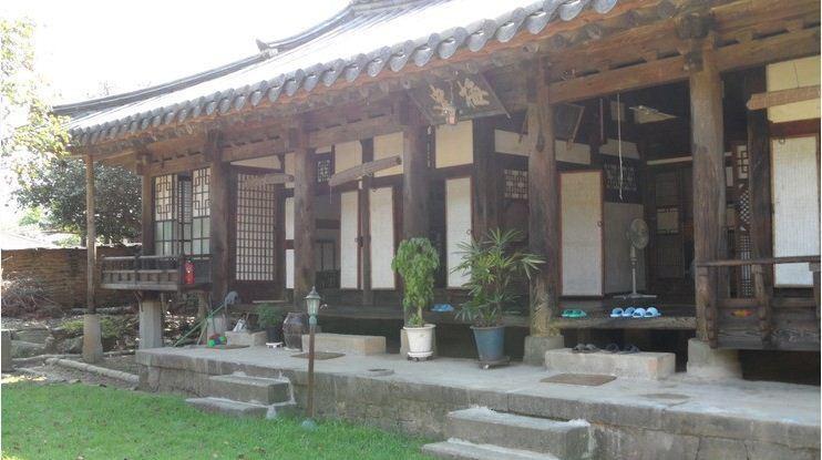 Goseong Choi Pilgan'S Old House Hotel Buitenkant foto